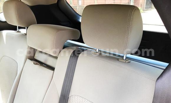 Acheter Occasion Voiture Hyundai Santa Fe Rouge à Yaoundé, Central Cameroon Acheter Occasion Voiture Hyundai Santa Fe Rouge à Yaoundé, Central Cameroon