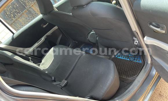 Acheter Occasion Voiture Toyota Yaris Gris à Yaoundé, Central Cameroon Acheter Occasion Voiture Toyota Yaris Gris à Yaoundé, Central Cameroon