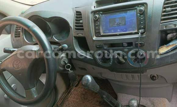 Acheter Occasion Voiture Toyota Hiluxe VIGO Bleu à Yaoundé, Central Cameroon Acheter Occasion Voiture Toyota Hiluxe VIGO Bleu à Yaoundé, Central Cameroon