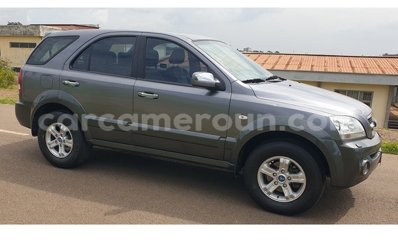 Buy Used Kia Sorento Silver Car in Yaounde in Central Cameroon