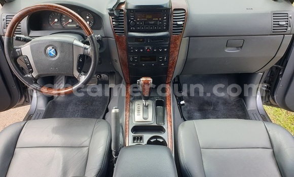 Sayi Na hannu Kia Sorento Azurfa Mota in Yaounde a Babban Kamaru Sayi Na hannu Kia Sorento Azurfa Mota in Yaounde a Babban Kamaru