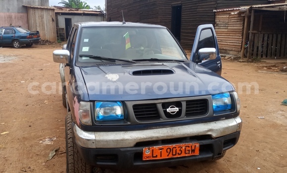 Acheter Occasion Voiture Nissan Navara Bleu à Ebolowa, South Cameroon Acheter Occasion Voiture Nissan Navara Bleu à Ebolowa, South Cameroon