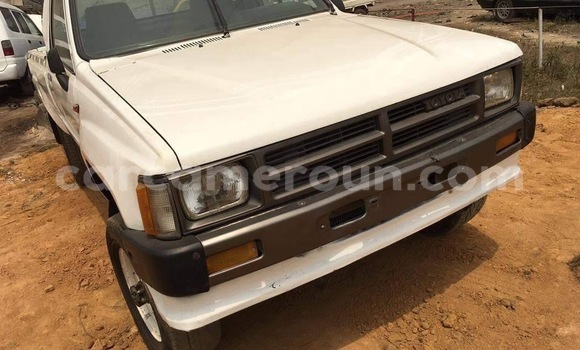 Buy Used Toyota Hilux White Car in Mamfe in Southwest Cameroon