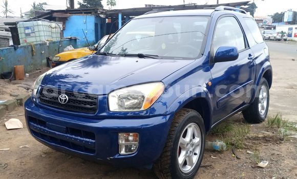 Acheter Occasion Voiture Toyota RAV4 Bleu à Douala, Littoral Cameroon Acheter Occasion Voiture Toyota RAV4 Bleu à Douala, Littoral Cameroon