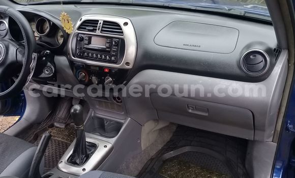 Acheter Occasion Voiture Toyota RAV4 Bleu à Douala, Littoral Cameroon Acheter Occasion Voiture Toyota RAV4 Bleu à Douala, Littoral Cameroon