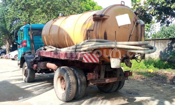 Acheter Occasion Utilitaire Mercedes‒Benz 2628 Vert à Douala, Littoral Cameroon Acheter Occasion Utilitaire Mercedes‒Benz 2628 Vert à Douala, Littoral Cameroon