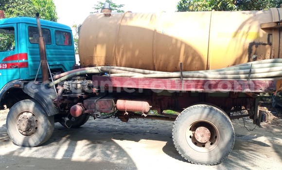 Acheter Occasion Utilitaire Mercedes‒Benz 2628 Vert à Douala, Littoral Cameroon Acheter Occasion Utilitaire Mercedes‒Benz 2628 Vert à Douala, Littoral Cameroon