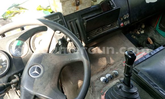 Acheter Occasion Utilitaire Mercedes‒Benz 2628 Vert à Douala, Littoral Cameroon Acheter Occasion Utilitaire Mercedes‒Benz 2628 Vert à Douala, Littoral Cameroon