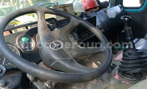 Acheter Occasion Utilitaire Mercedes‒Benz 2628 Vert à Douala, Littoral Cameroon Acheter Occasion Utilitaire Mercedes‒Benz 2628 Vert à Douala, Littoral Cameroon