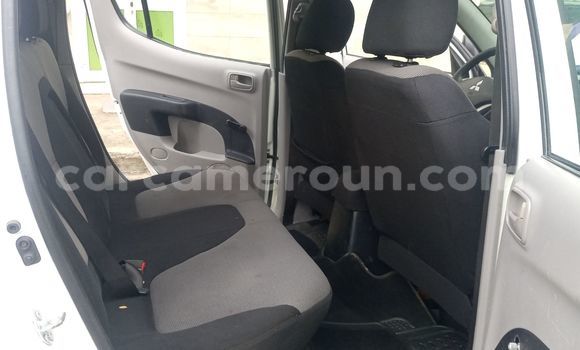 Buy Import Mitsubishi L400 White Truck in Douala in Littoral Cameroon Buy Import Mitsubishi L400 White Truck in Douala in Littoral Cameroon
