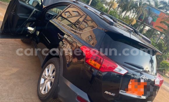 Sayi Na hannu Toyota RAV4 Black Mota in Yaounde a Babban Kamaru Sayi Na hannu Toyota RAV4 Black Mota in Yaounde a Babban Kamaru