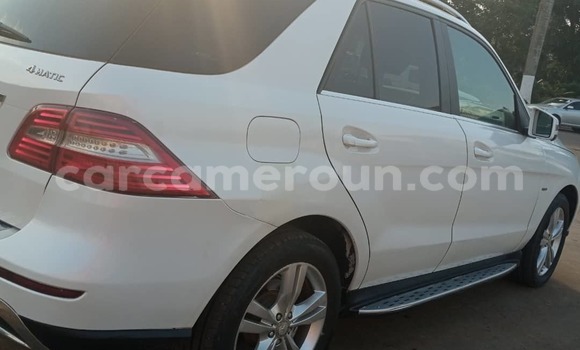 Acheter Occasion Voiture Mercedes‒Benz ML–Class Blanc à Yaoundé, Central Cameroon Acheter Occasion Voiture Mercedes‒Benz ML–Class Blanc à Yaoundé, Central Cameroon