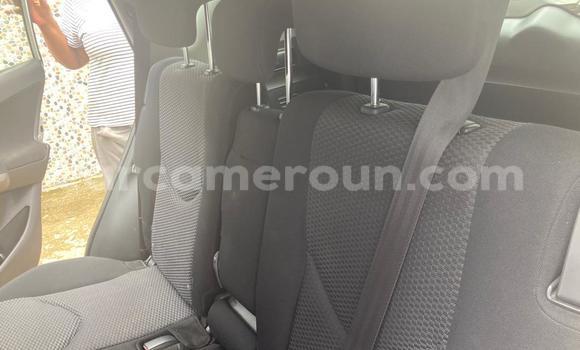 Acheter Occasion Voiture Toyota RAV4 Gris à Yaoundé, Central Cameroon Acheter Occasion Voiture Toyota RAV4 Gris à Yaoundé, Central Cameroon