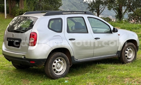 Buy Used Honda CR–V Silver Car in Yaounde in Central Cameroon Buy Used Honda CR–V Silver Car in Yaounde in Central Cameroon