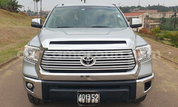 Acheter Occasion Voiture Toyota Tundra Gris à Yaoundé, Central Cameroon Acheter Occasion Voiture Toyota Tundra Gris à Yaoundé, Central Cameroon