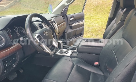 Acheter Occasion Voiture Toyota Tundra Gris à Yaoundé, Central Cameroon Acheter Occasion Voiture Toyota Tundra Gris à Yaoundé, Central Cameroon