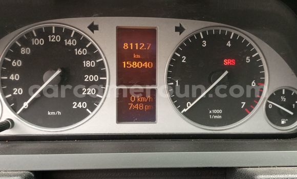 Sayi Imported Mercedes-Benz CLS250 Azurfa Mota in Douala a Ƙasar Kamaru Sayi Imported Mercedes-Benz CLS250 Azurfa Mota in Douala a Ƙasar Kamaru