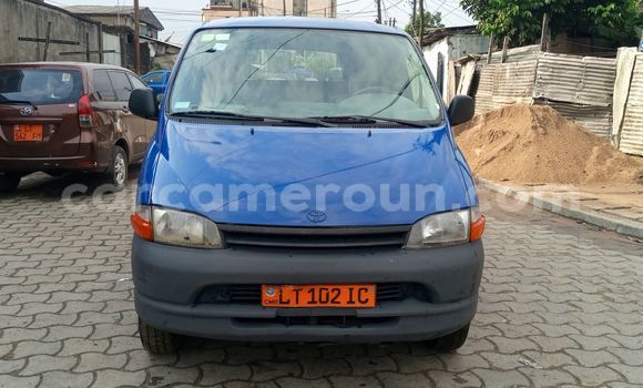 Sayi Na hannu Toyota HiAce Blue Babbar mota in Douala a Ƙasar Kamaru Sayi Na hannu Toyota HiAce Blue Babbar mota in Douala a Ƙasar Kamaru