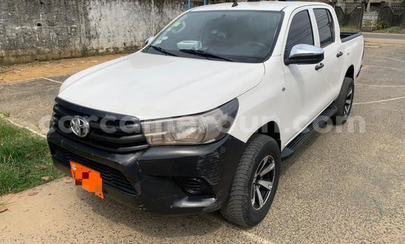 Acheter Neuf Voiture Toyota Hilux Blanc à Douala, Littoral Cameroon
