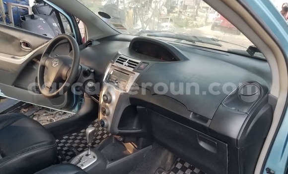 Acheter Neuf Voiture Toyota Vitz Gris à Douala, Littoral Cameroon Acheter Neuf Voiture Toyota Vitz Gris à Douala, Littoral Cameroon