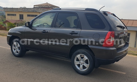 Acheter Occasion Voiture Kia Sportage Marron à Yaoundé, Central Cameroon Acheter Occasion Voiture Kia Sportage Marron à Yaoundé, Central Cameroon
