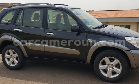 Sayi Na hannu Toyota RAV4 Black Mota in Yaounde a Babban Kamaru