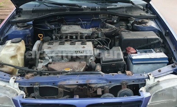 Acheter Neuf Voiture Toyota Carina E Bleu à Yaoundé, Central Cameroon Acheter Neuf Voiture Toyota Carina E Bleu à Yaoundé, Central Cameroon