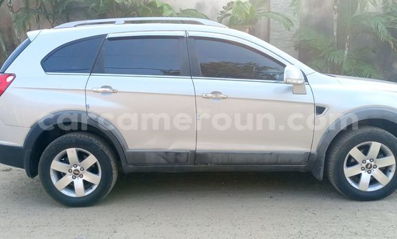 Sayi Imported Chevlolet Spin Azurfa Mota in Douala a Ƙasar Kamaru Sayi Imported Chevlolet Spin Azurfa Mota in Douala a Ƙasar Kamaru