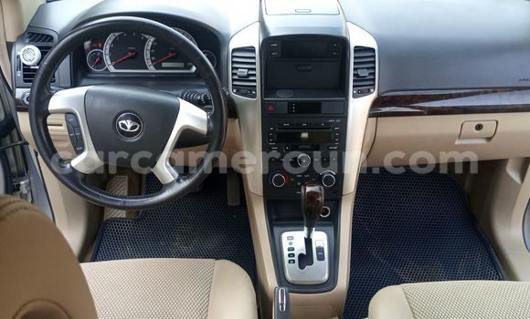 Sayi Imported Chevlolet Spin Azurfa Mota in Douala a Ƙasar Kamaru Sayi Imported Chevlolet Spin Azurfa Mota in Douala a Ƙasar Kamaru