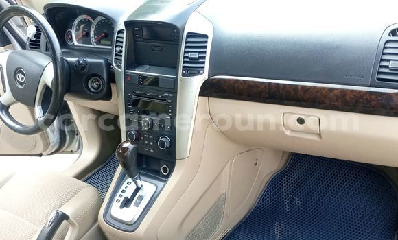 Sayi Imported Chevlolet Spin Azurfa Mota in Douala a Ƙasar Kamaru Sayi Imported Chevlolet Spin Azurfa Mota in Douala a Ƙasar Kamaru