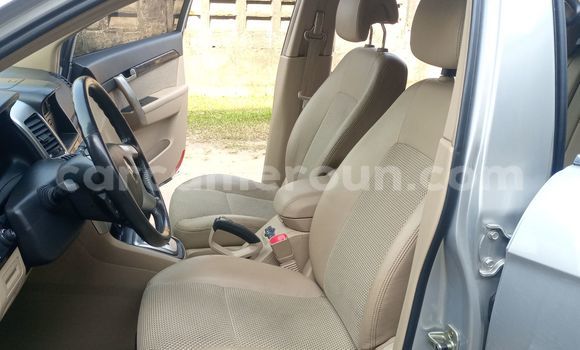 Sayi Imported Chevlolet Spin Azurfa Mota in Douala a Ƙasar Kamaru Sayi Imported Chevlolet Spin Azurfa Mota in Douala a Ƙasar Kamaru