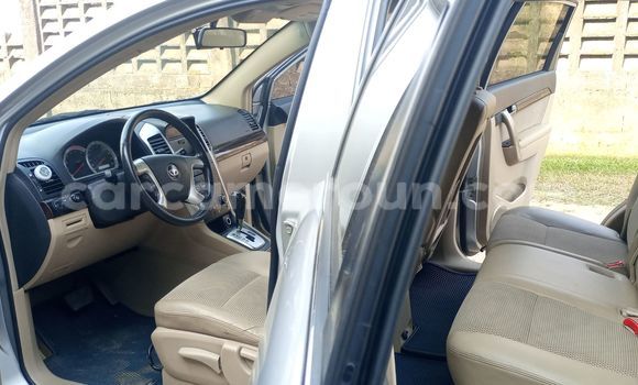 Sayi Imported Chevlolet Spin Azurfa Mota in Douala a Ƙasar Kamaru Sayi Imported Chevlolet Spin Azurfa Mota in Douala a Ƙasar Kamaru