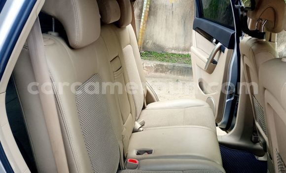 Sayi Imported Chevlolet Spin Azurfa Mota in Douala a Ƙasar Kamaru Sayi Imported Chevlolet Spin Azurfa Mota in Douala a Ƙasar Kamaru