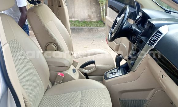 Sayi Imported Chevlolet Spin Azurfa Mota in Douala a Ƙasar Kamaru Sayi Imported Chevlolet Spin Azurfa Mota in Douala a Ƙasar Kamaru