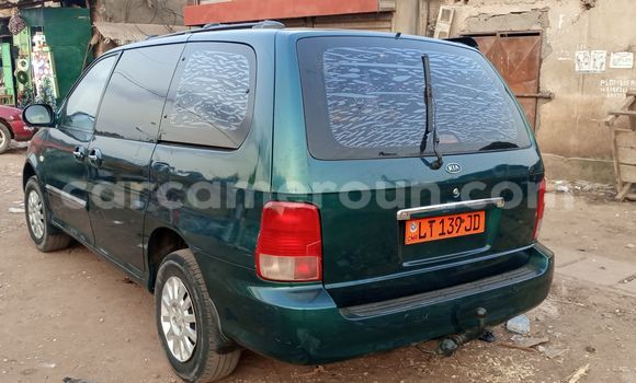 Sayi Na hannu Kia Carnival Green Mota in Douala a Ƙasar Kamaru Sayi Na hannu Kia Carnival Green Mota in Douala a Ƙasar Kamaru
