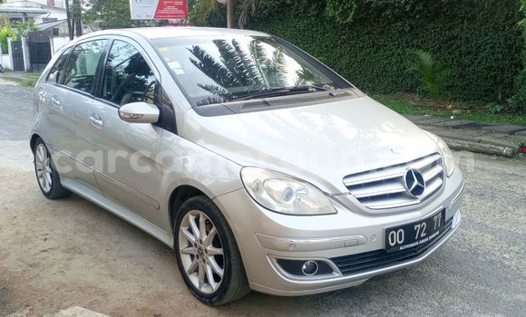 Acheter Import Voiture Mercedes‒Benz B-klasse Gris à Douala, Littoral Cameroon Acheter Import Voiture Mercedes‒Benz B-klasse Gris à Douala, Littoral Cameroon