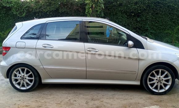 Acheter Import Voiture Mercedes‒Benz B-klasse Gris à Douala, Littoral Cameroon Acheter Import Voiture Mercedes‒Benz B-klasse Gris à Douala, Littoral Cameroon