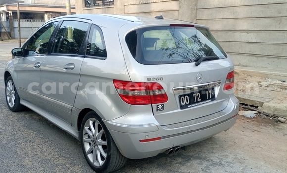 Acheter Import Voiture Mercedes‒Benz B-klasse Gris à Douala, Littoral Cameroon Acheter Import Voiture Mercedes‒Benz B-klasse Gris à Douala, Littoral Cameroon