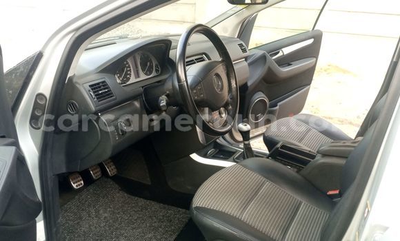 Acheter Import Voiture Mercedes‒Benz B-klasse Gris à Douala, Littoral Cameroon Acheter Import Voiture Mercedes‒Benz B-klasse Gris à Douala, Littoral Cameroon