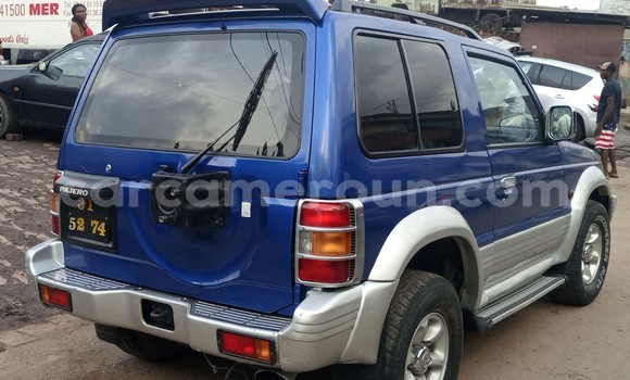 Sayi Na hannu Mitsubishi Pajero Blue Mota in Douala a Ƙasar Kamaru Sayi Na hannu Mitsubishi Pajero Blue Mota in Douala a Ƙasar Kamaru