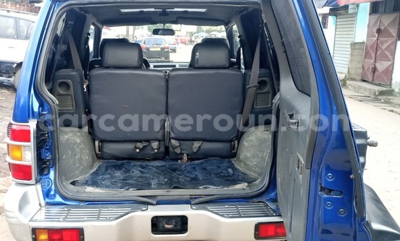 Sayi Na hannu Mitsubishi Pajero Blue Mota in Douala a Ƙasar Kamaru Sayi Na hannu Mitsubishi Pajero Blue Mota in Douala a Ƙasar Kamaru