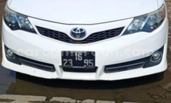 Buy Used Toyota Camry White Car in Douala in Littoral Cameroon