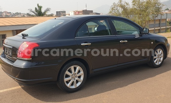 Sayi Na hannu Toyota Avensis Black Mota in Yaounde a Babban Kamaru Sayi Na hannu Toyota Avensis Black Mota in Yaounde a Babban Kamaru