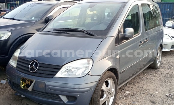 Sayi Imported Mercedes‒Benz Vaneo Azurfa Mota in Douala a Ƙasar Kamaru Sayi Imported Mercedes‒Benz Vaneo Azurfa Mota in Douala a Ƙasar Kamaru