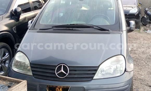 Sayi Imported Mercedes‒Benz Vaneo Azurfa Mota in Douala a Ƙasar Kamaru Sayi Imported Mercedes‒Benz Vaneo Azurfa Mota in Douala a Ƙasar Kamaru