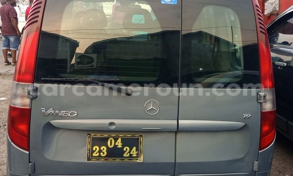 Sayi Imported Mercedes‒Benz Vaneo Azurfa Mota in Douala a Ƙasar Kamaru Sayi Imported Mercedes‒Benz Vaneo Azurfa Mota in Douala a Ƙasar Kamaru