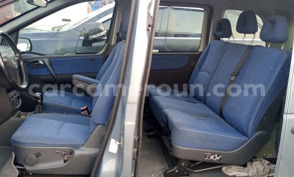 Sayi Imported Mercedes‒Benz Vaneo Azurfa Mota in Douala a Ƙasar Kamaru Sayi Imported Mercedes‒Benz Vaneo Azurfa Mota in Douala a Ƙasar Kamaru