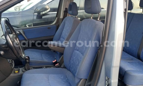 Sayi Imported Mercedes‒Benz Vaneo Azurfa Mota in Douala a Ƙasar Kamaru Sayi Imported Mercedes‒Benz Vaneo Azurfa Mota in Douala a Ƙasar Kamaru