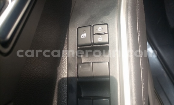 Buy Import Toyota Highlander Silver Car in Douala in Littoral Cameroon