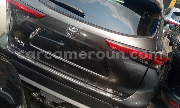 Acheter Import Voiture Toyota Highlander Gris à Douala, Littoral Cameroon Acheter Import Voiture Toyota Highlander Gris à Douala, Littoral Cameroon